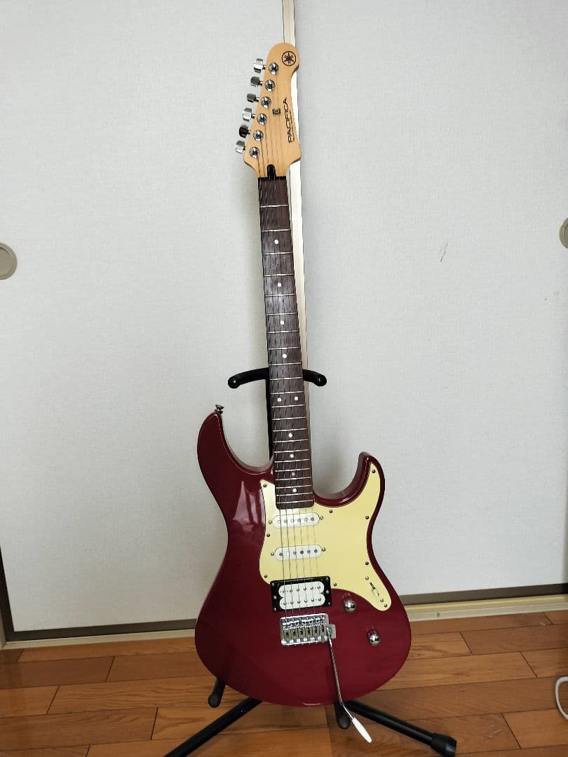 ギター Yamaha PACIFICA 112V