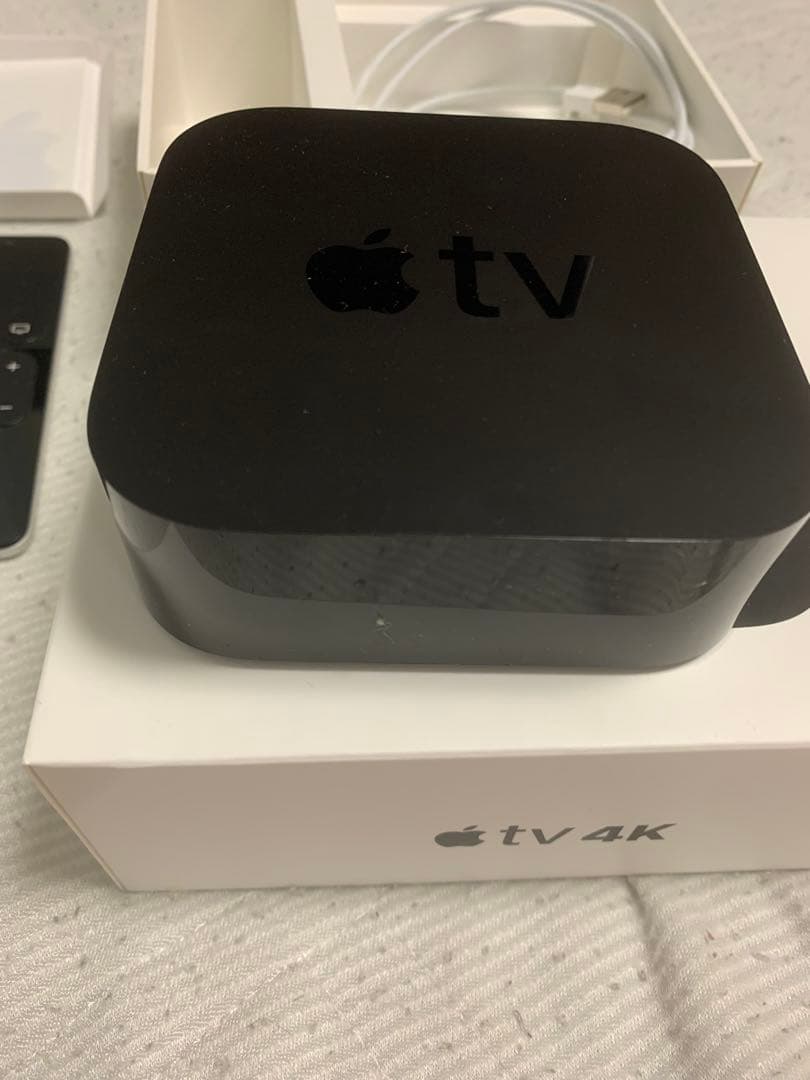 Apple TV 4K 本体 + リモコン + 箱