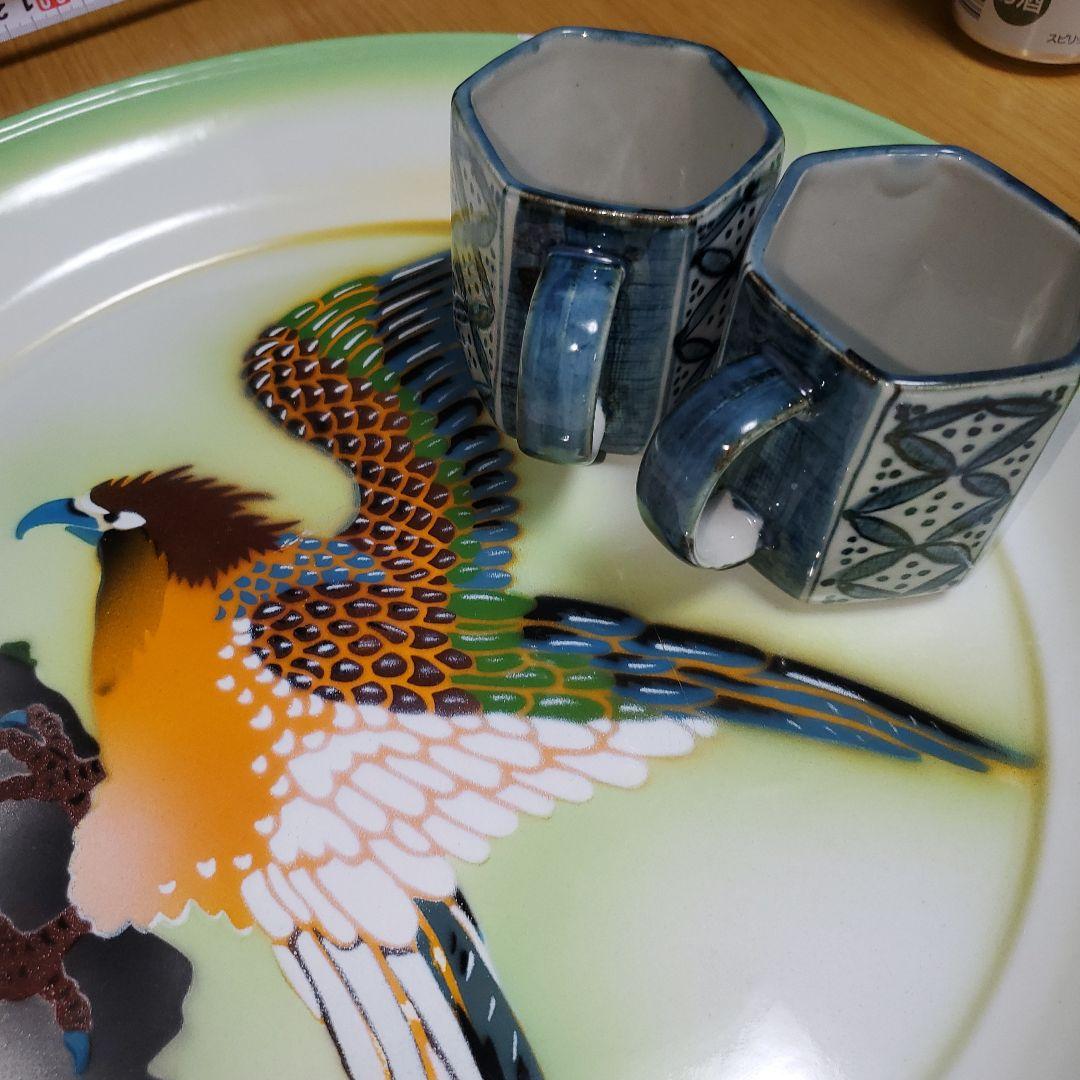 飛翔する鳥のホーロー皿