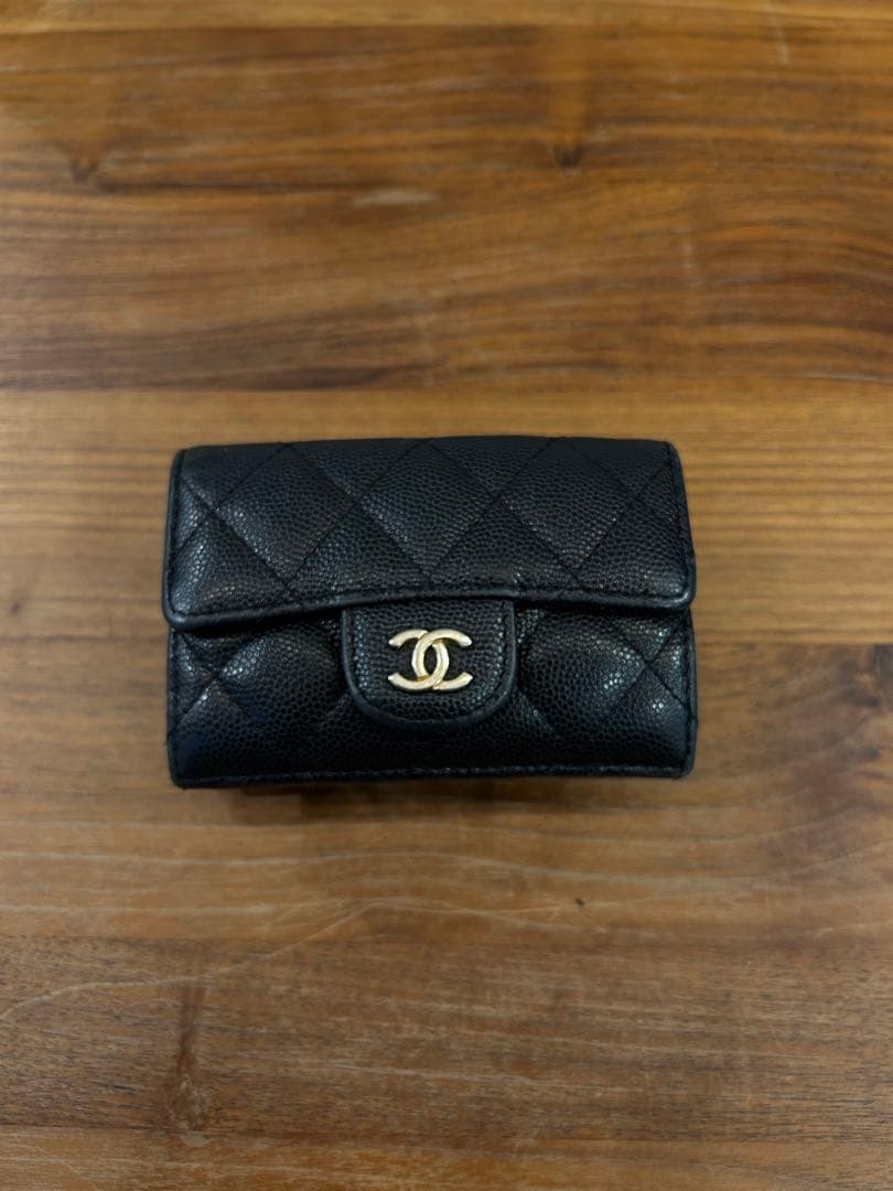 三つ折り 財布 CHANEL 黒
