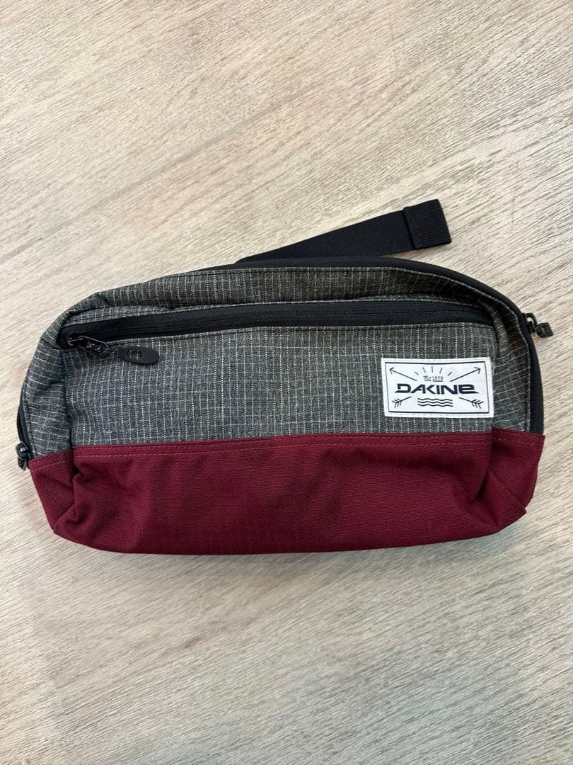 Dakine チェック柄キャリーケース 中型