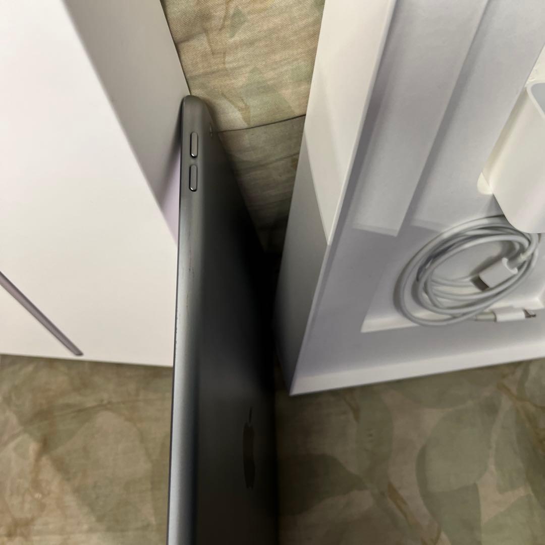 iPad 第8世代 32GB スペースグレー MYL92J/A