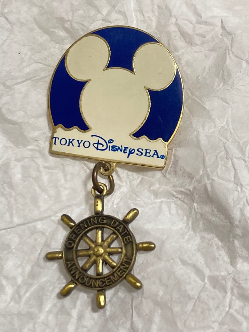 レア　東京ディズニーシー　オープニング　デート　アナウンスメント　ピンバッジ
