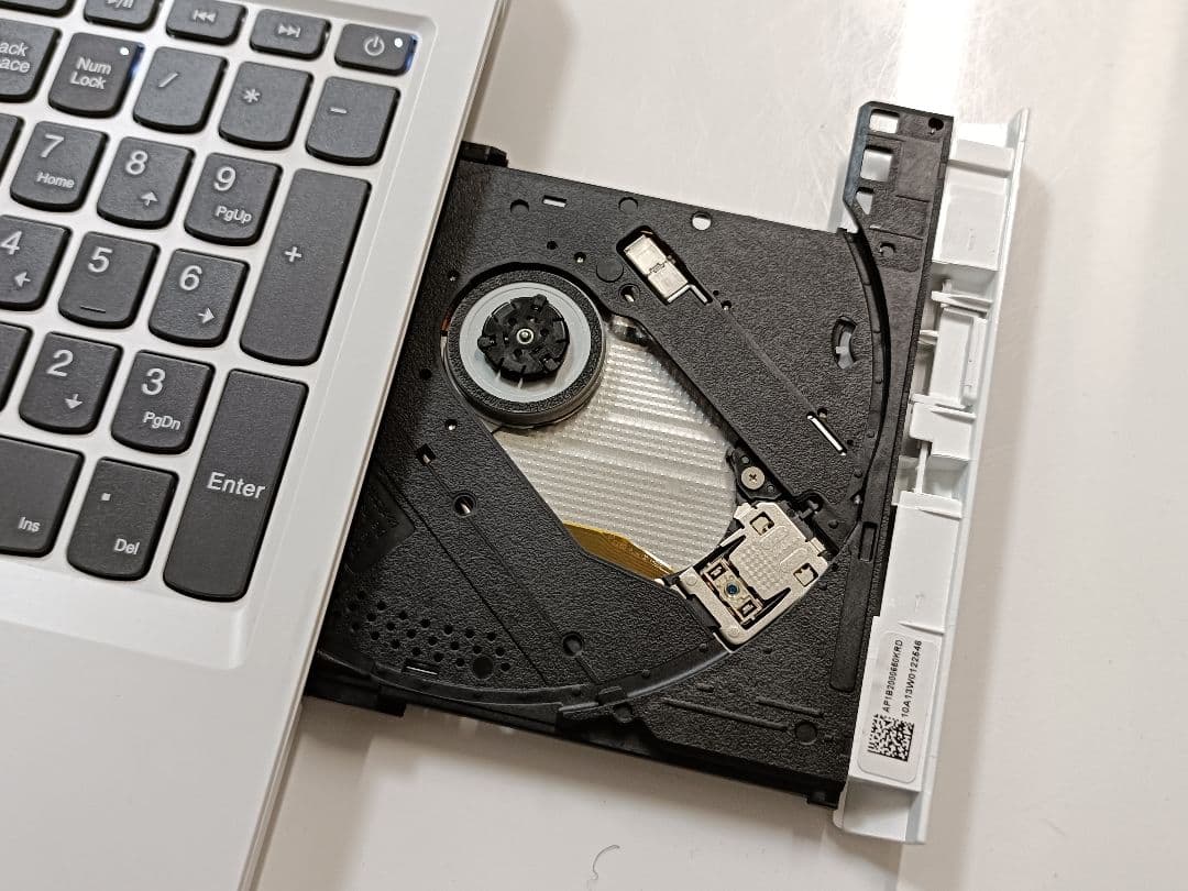 2021年 lenovo Windows11 15.6型 ノートパソコン