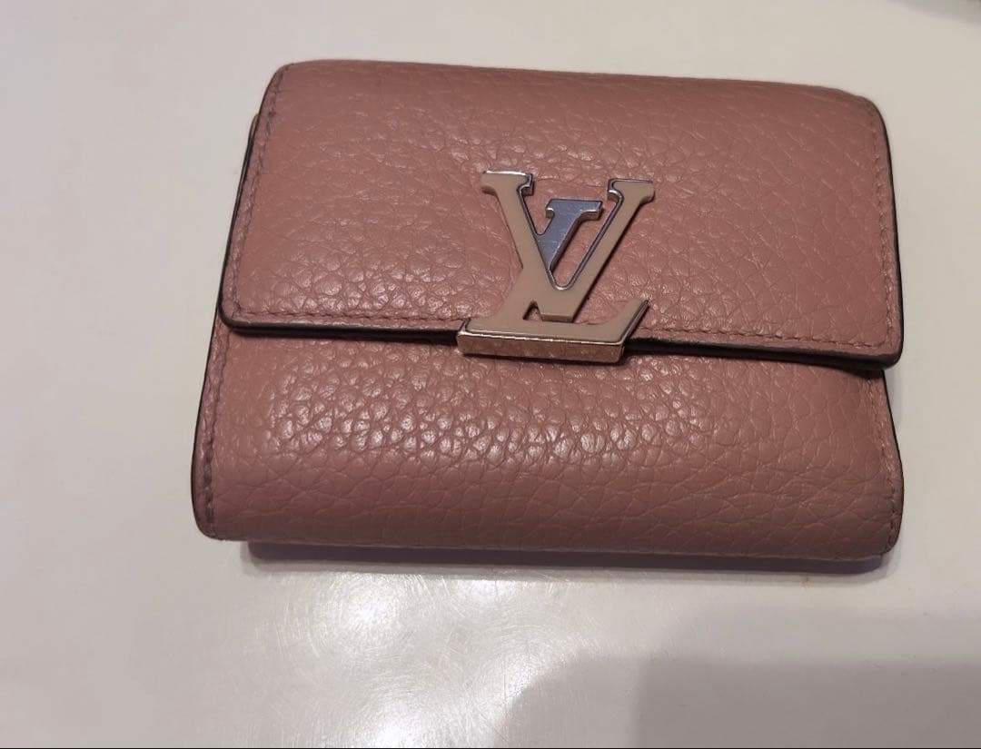 Louis Vuitton ピンク三つ折り財布