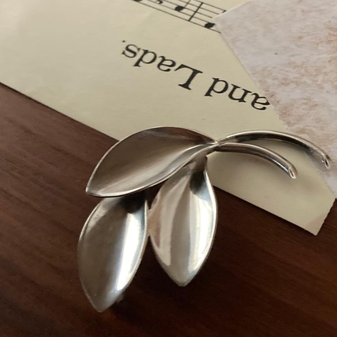 ヴィンテージ＊A&K ブローチ　リーフ　シルバー　北欧　アンティーク