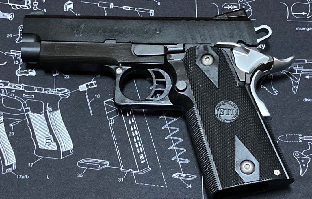 新品同様 KSC ガスブローバック STI ファルコン FALCON 3.9