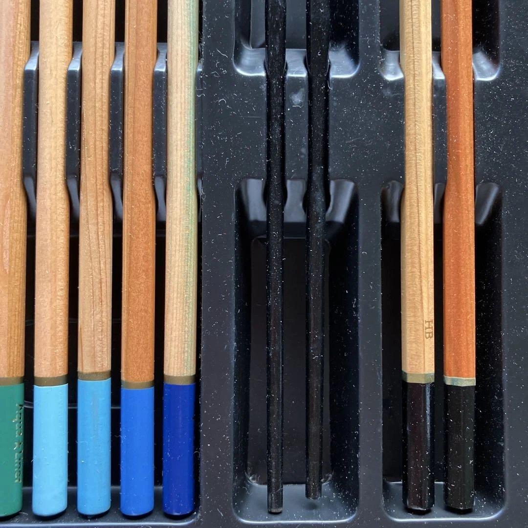 Aqua ★Liner色鉛筆セット　40本　ぬりえ