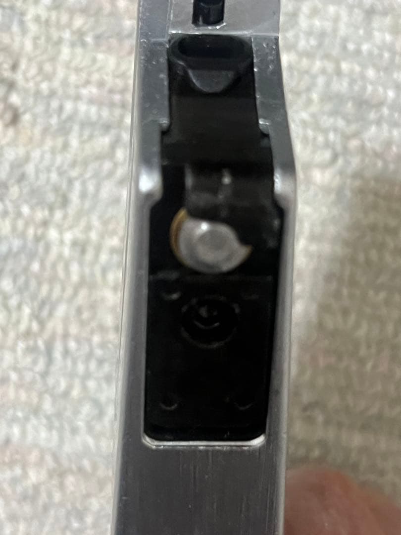 ウエスタンアームズ ベレッタ ガスガン シルバー/ブラック レール付き