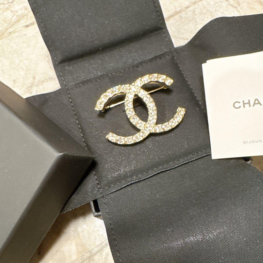 CHANEL ブローチ