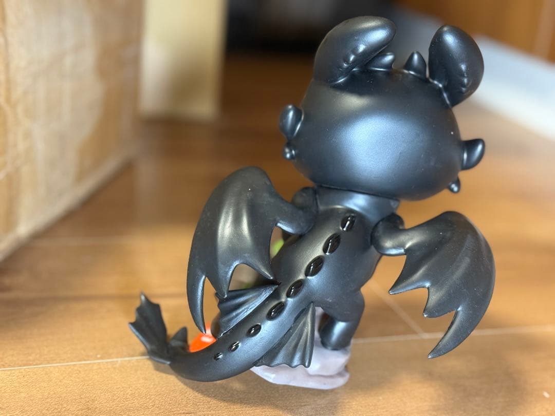 ヒックとドラゴン トゥース&ライト・フューリー フィギュア 2体セット即購入OK