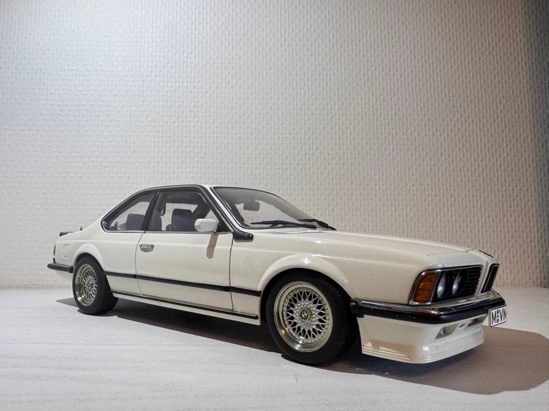 BMW M 635 CSi 1/18 ミニカー