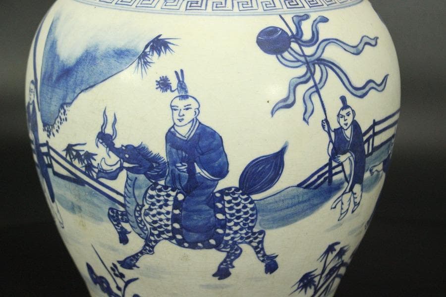 中国美術 青花 宮廷人物紋 蓋壷 高25.5cm(LC209)