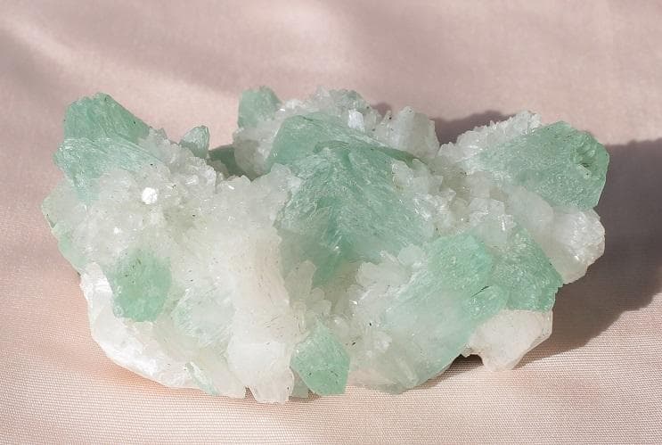 グリーンアポフィライト/ホワイトスティルバイト・原石ga13