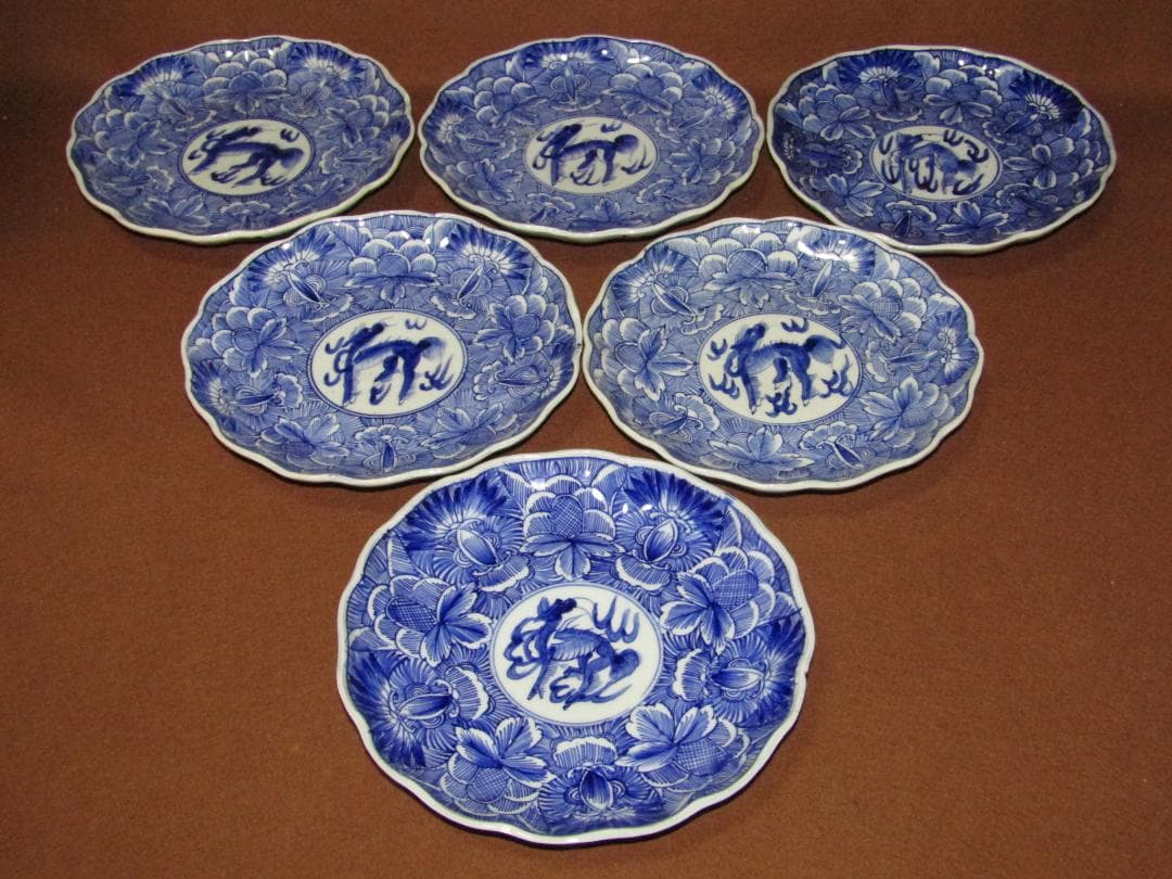 【染付　線描き花文・麒麟図　七寸皿　六枚　径２１．５cm】古伊万里