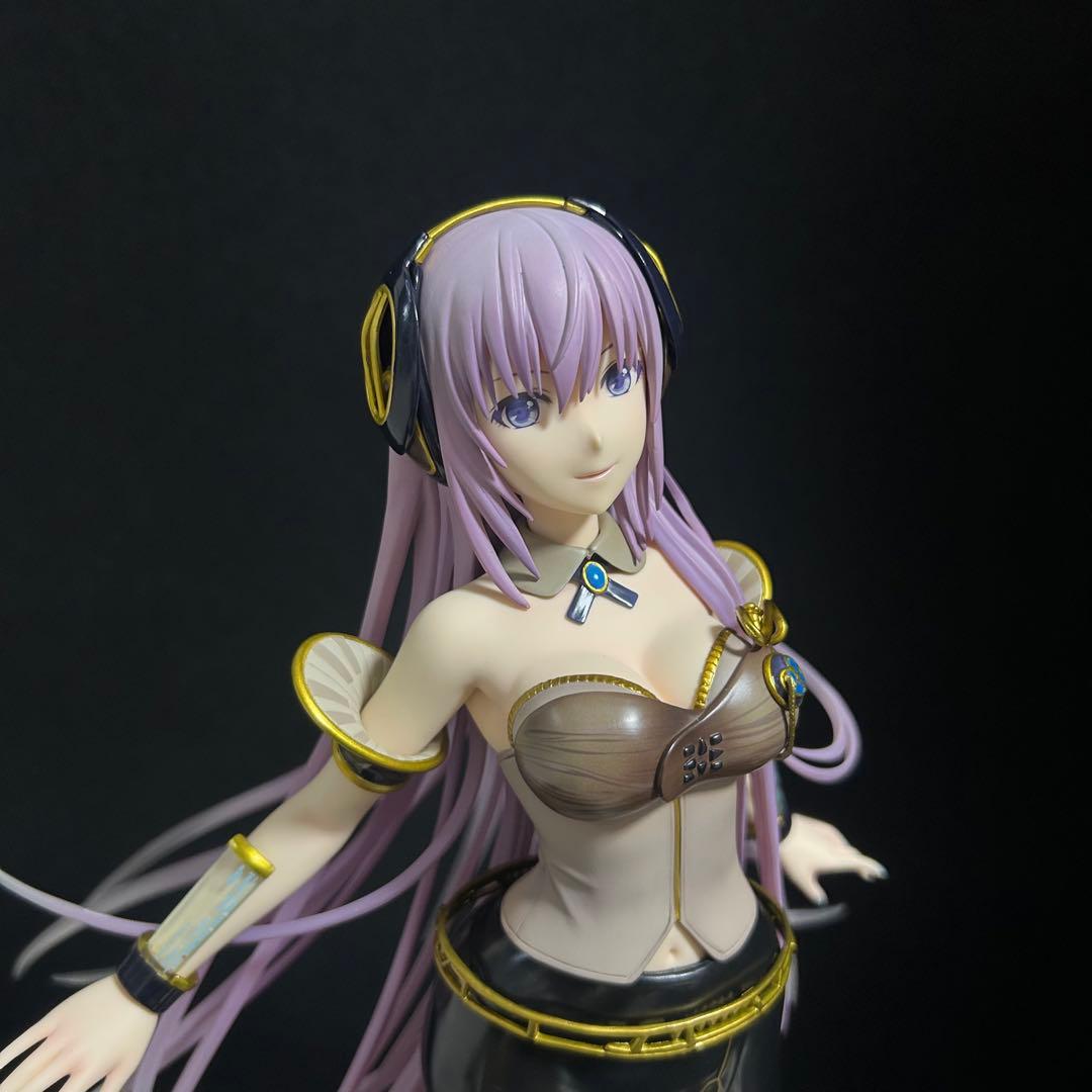 FREEing 巡音ルカ V4X 1/4フィギュア フリーイング スケール