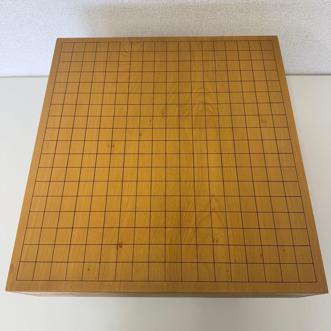 美品【伝統基盤師 鬼頭徳吉名人 作】天然木製囲碁盤 19路