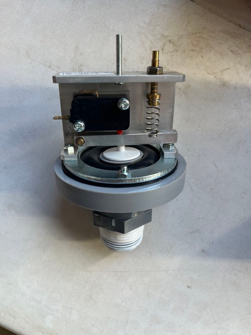 湧清水用　圧力スイッチ