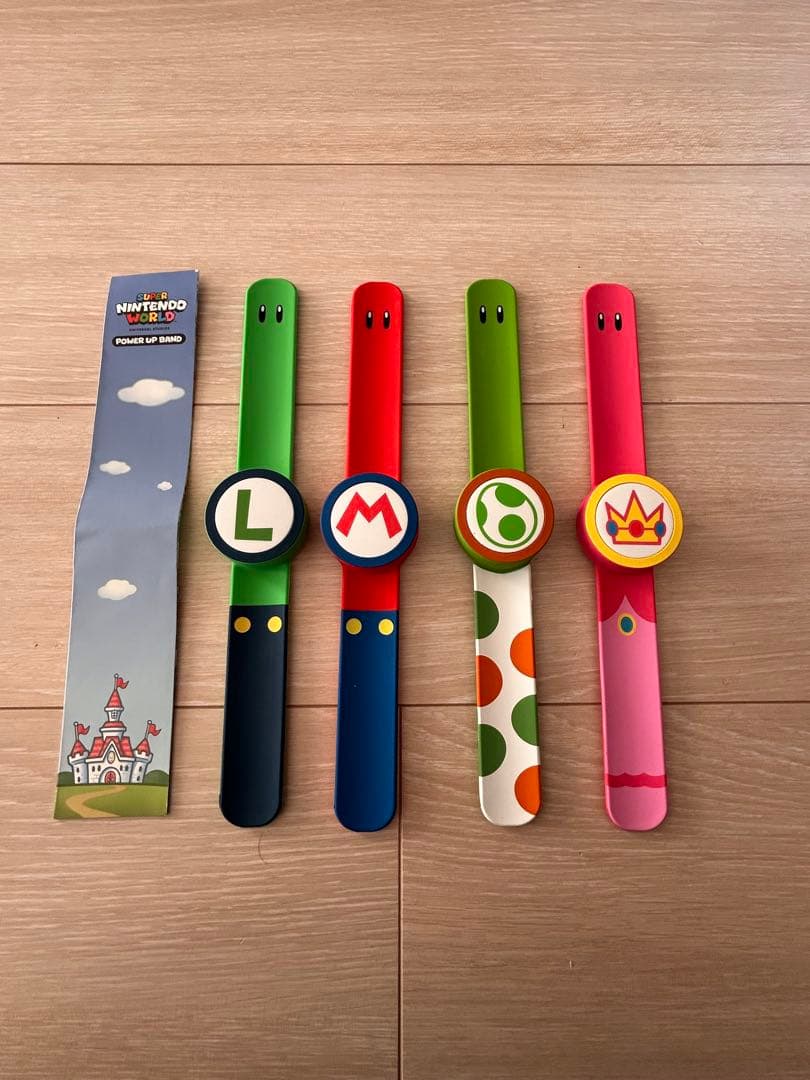 週末お値下げ！ スーパーマリオ キャラクター パワーアップバンド 4個セット