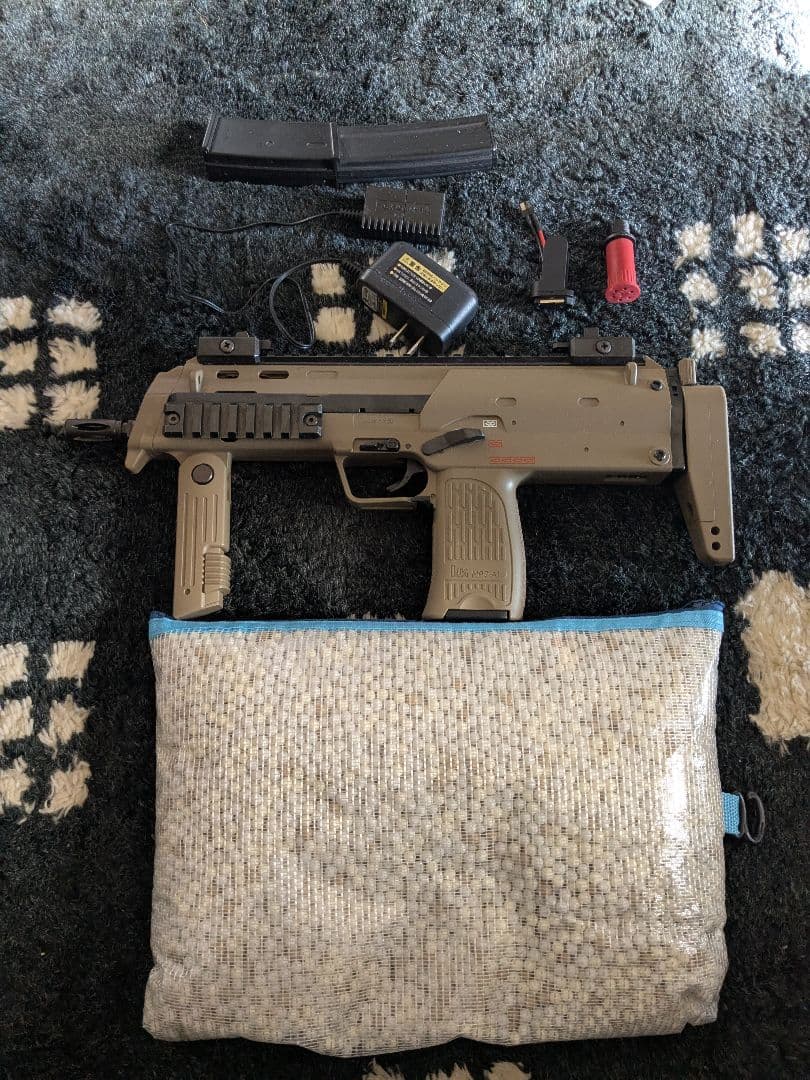 東京マルイ　MP7A1　電動ガン　エアソフトガン　トイガン