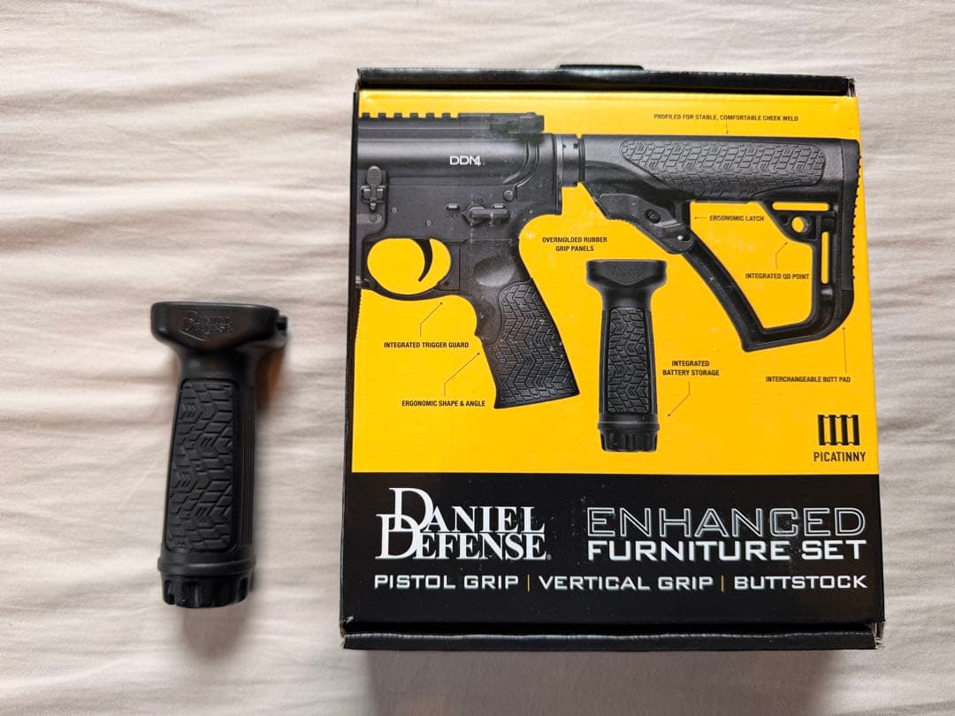 き*よ様 【実物】ダニエルディフェンス バーティカルフォアグリップ 20ミリレー