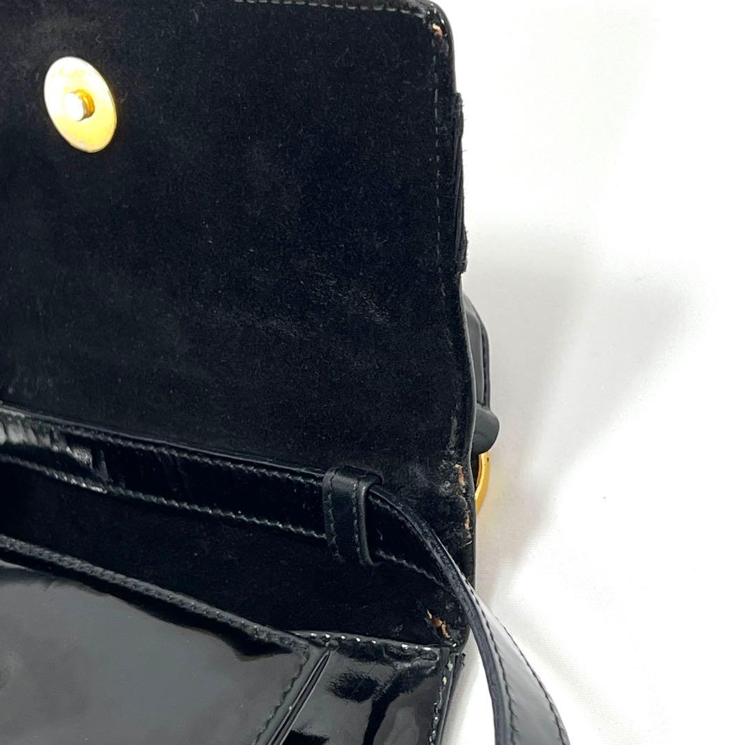 フェラガモ　ショルダー ハンドバッグ　2WAY　ヴァラリボン パテントレザー