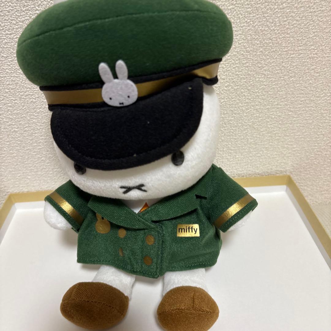 ミッフィー 駅長さん 東京駅限定