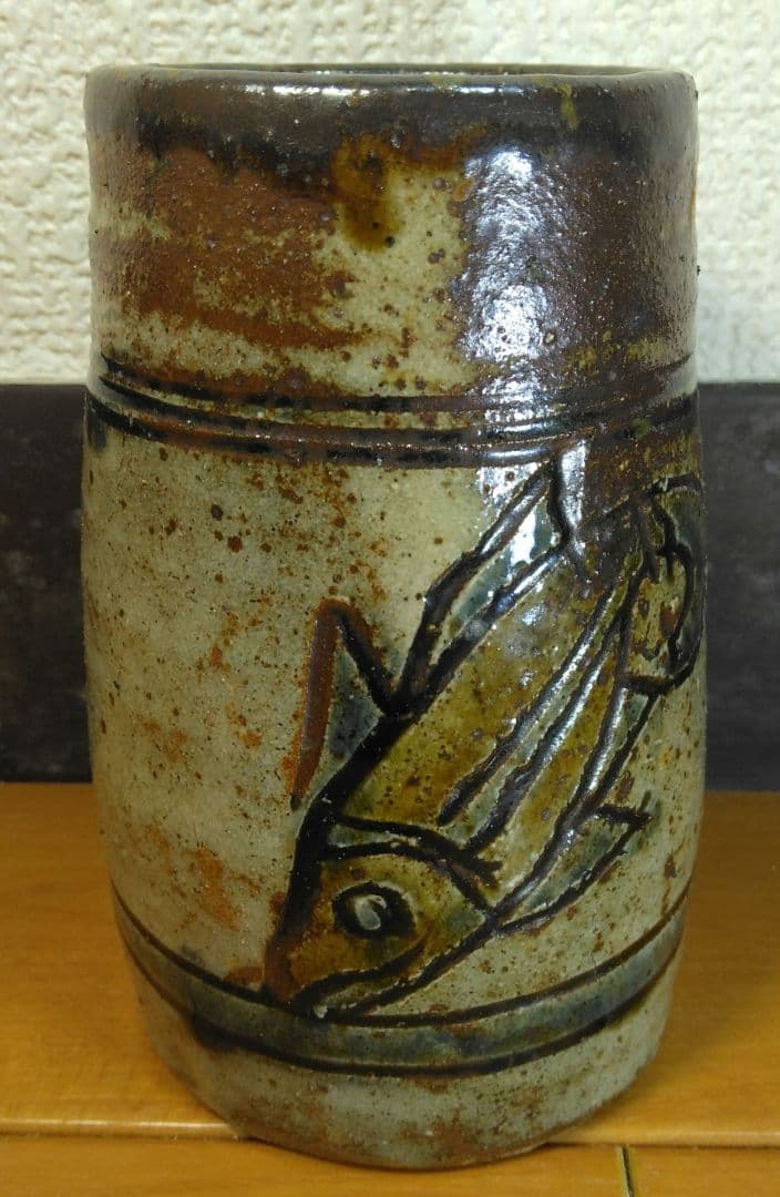 人間国宝 金城次郎 筆筒(魚2匹）栞 共箱 壺屋焼 壷屋焼 やちむん 美品