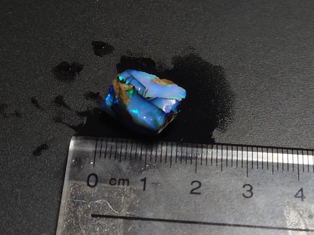 オパール　原石　チョーク　エチオピア　鉱物　標本　希少ライン