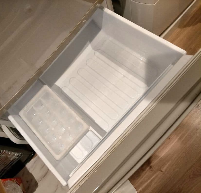 シャープ 単身者向け冷蔵庫 SJ-C14C-N 137L 2016年製