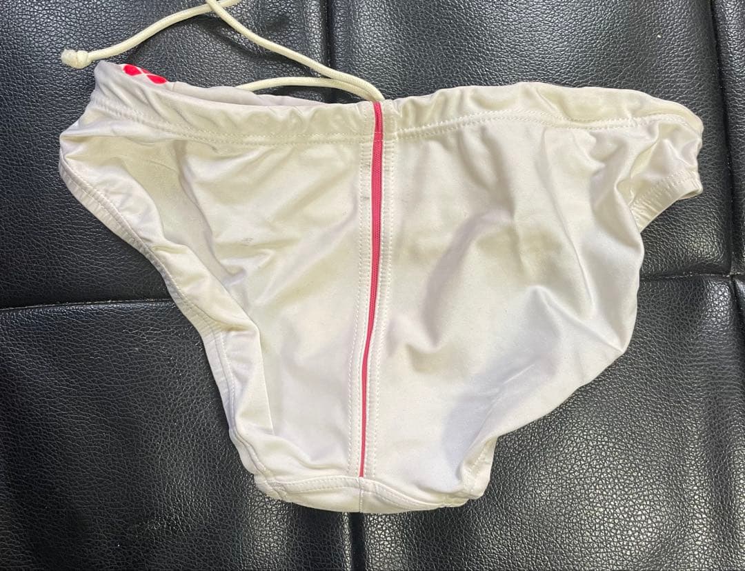 アリーナ Sサイズ 白 競パン 水着