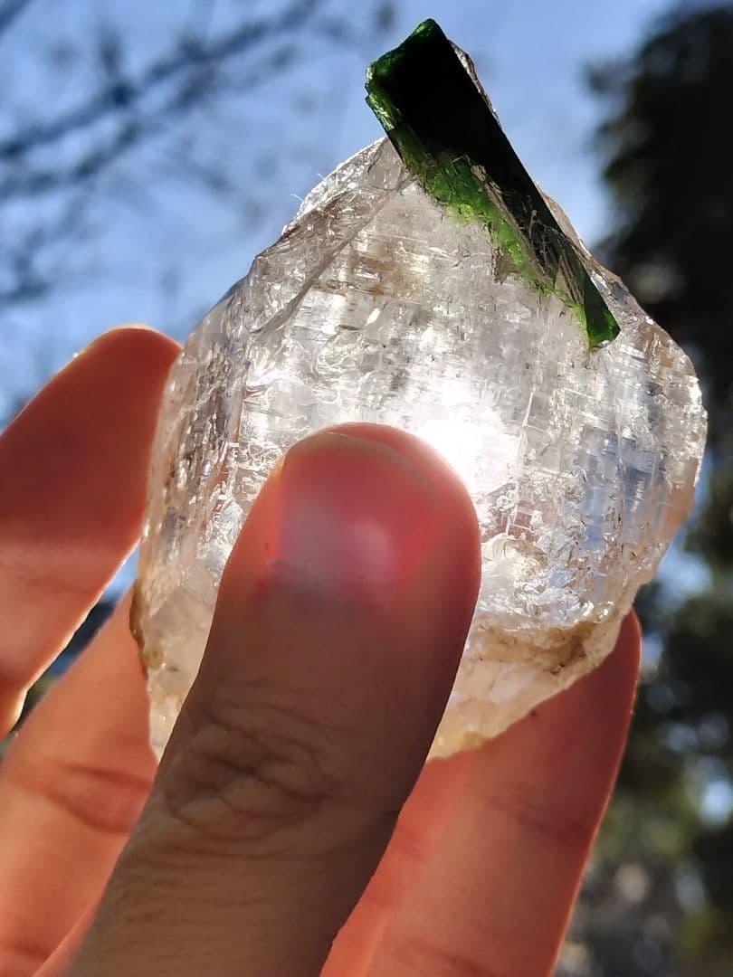 【奇跡的共演】グリーントルマリンオンクォーツ