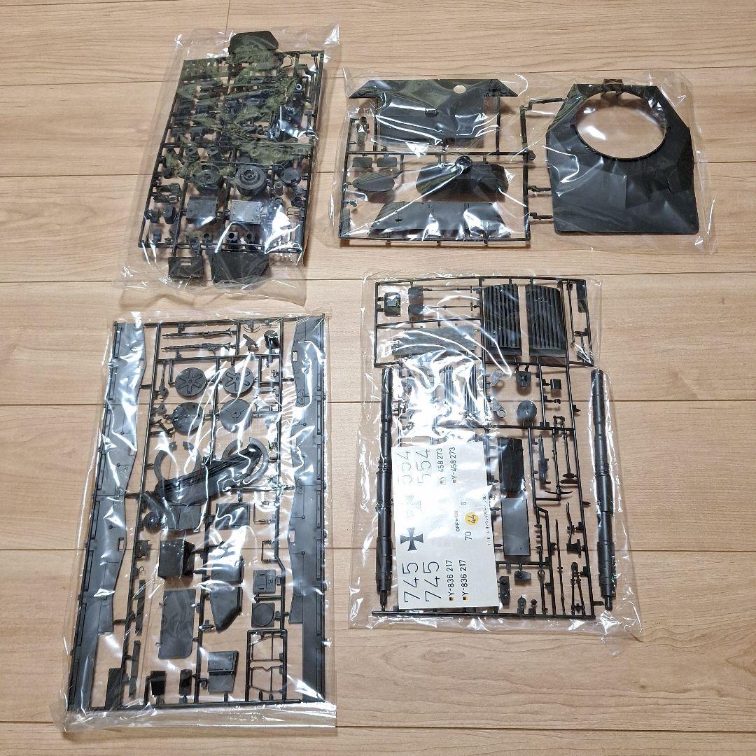 1:16 LEOPARD A4 戦車モデル