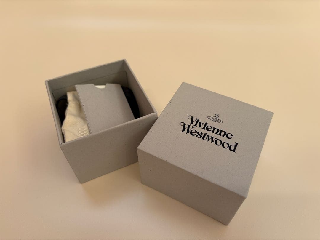 Vivienne Westwood ヴィヴィアンウエストウッドシルバー ピアス