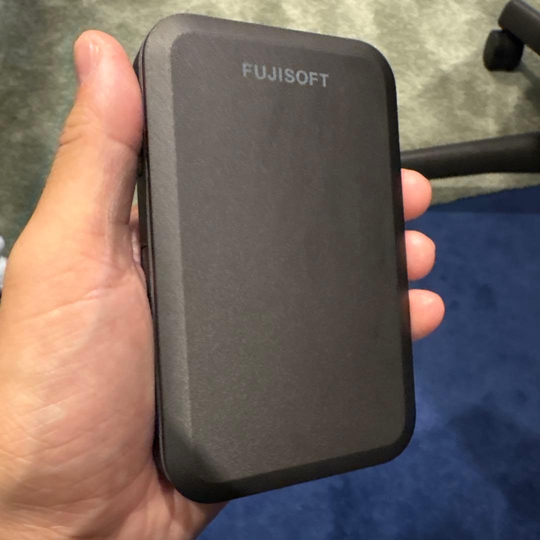 富士ソフト 5G対応Wi-Fiモバイルルーター +F FS050W