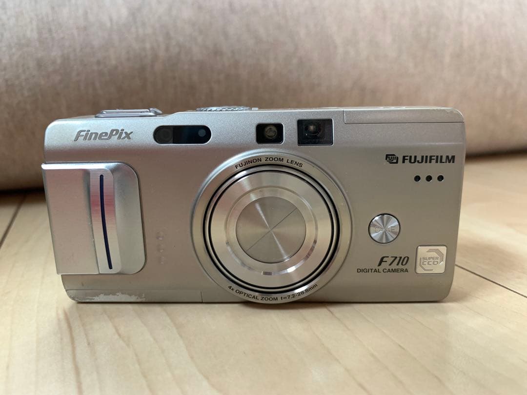Fujifilm FinePix F710 デジタルカメラ