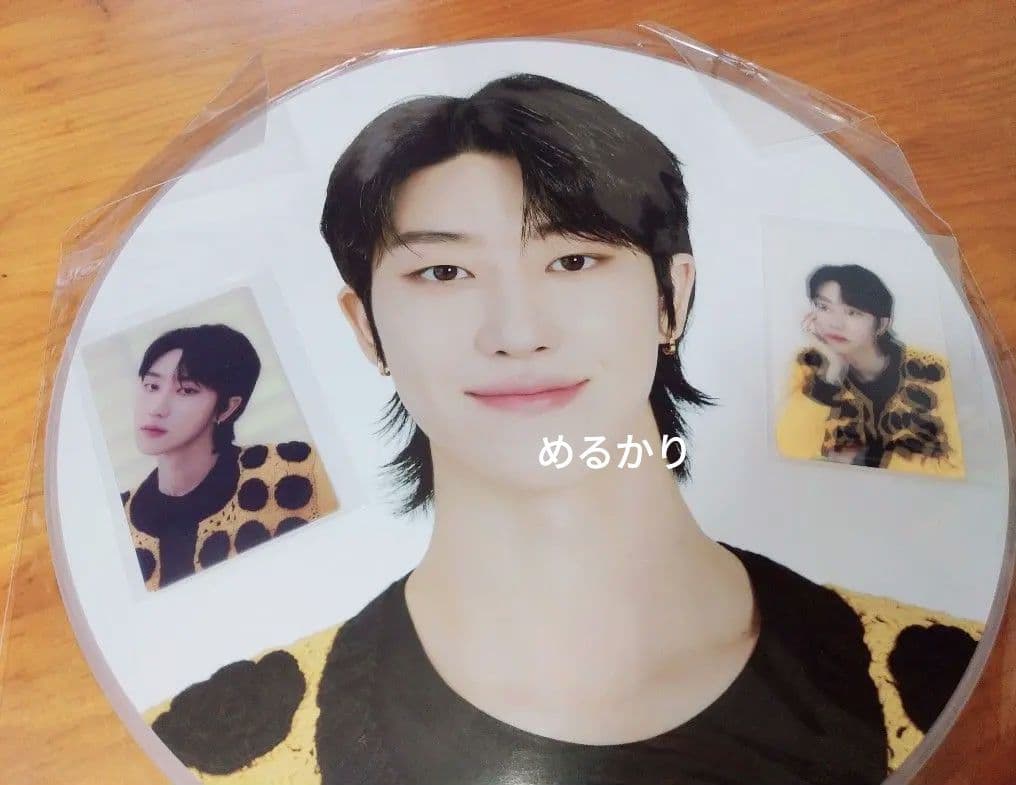 SEVENTEEN　FOLLOW　THE8　うちわ　トレカ　アクスタ　ソウル