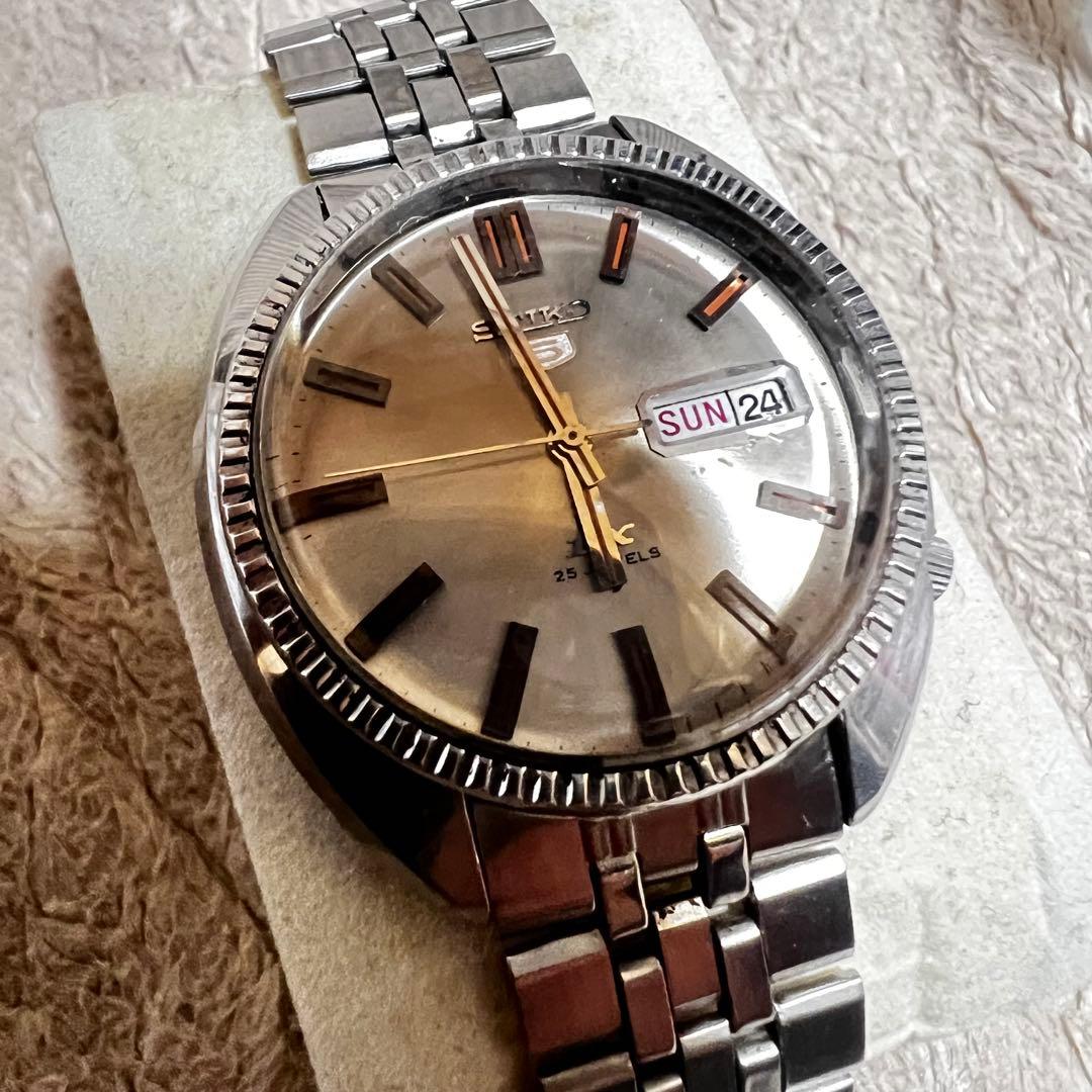 希少　美品稼働 ビンテージ時計6106-8141