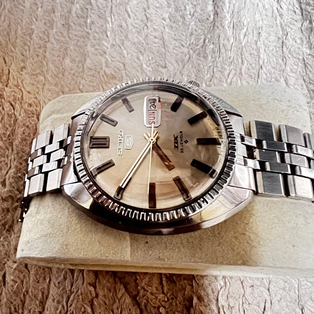 希少　美品稼働 ビンテージ時計6106-8141