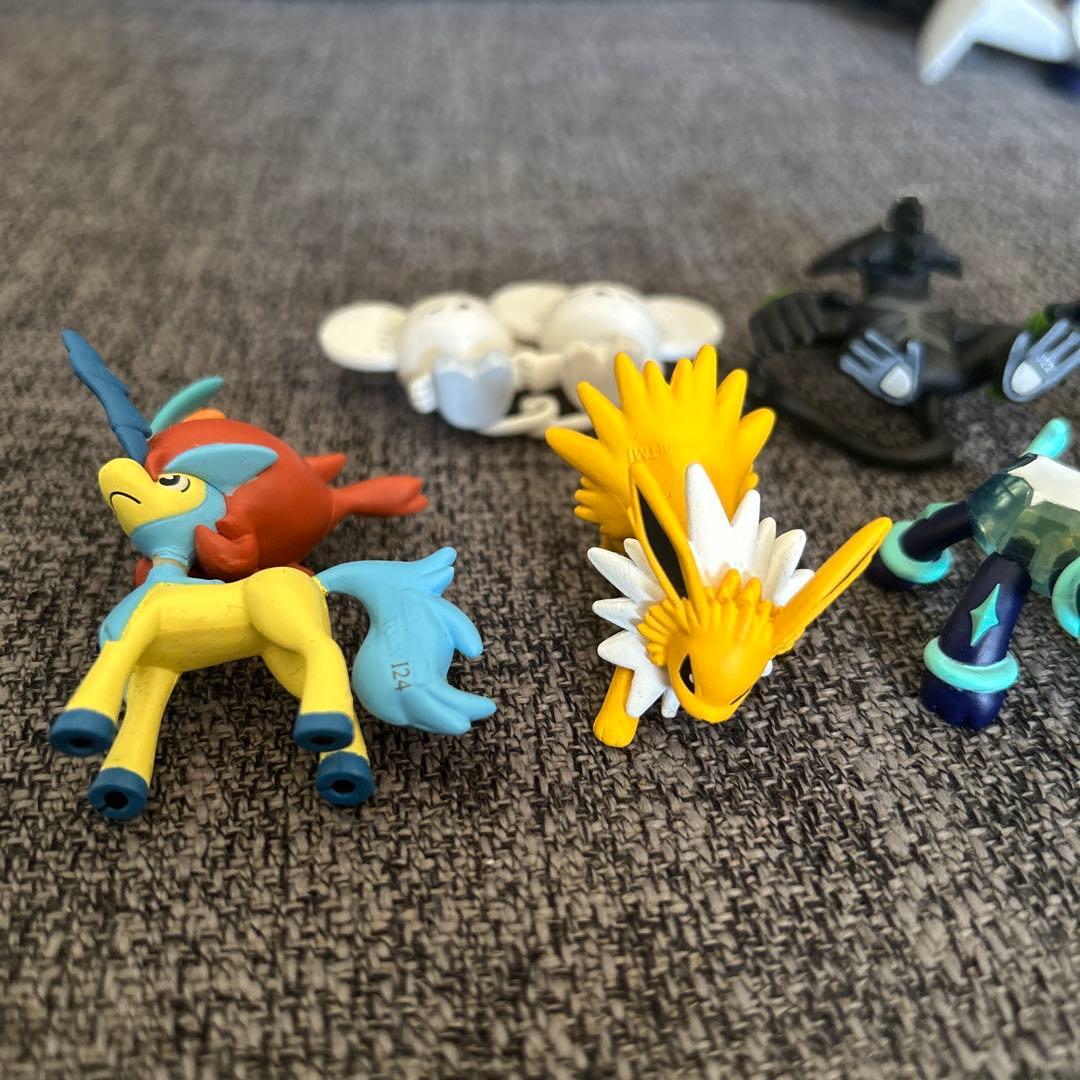 ポケモン　モンコレフィギュア等25点まとめ売り