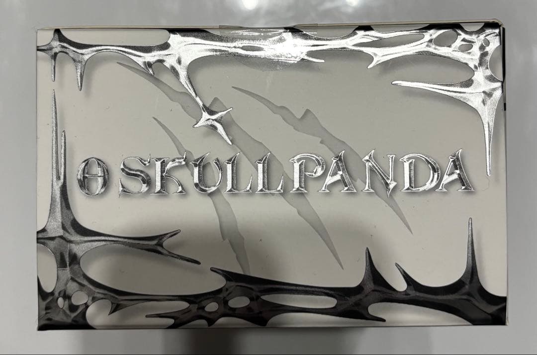 スカルパンダ　SKULLPANDA XG コラボ　新品未開封　POP MART