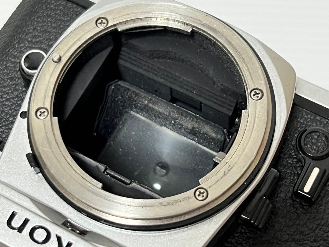 Nikon FE2 一眼レフカメラ