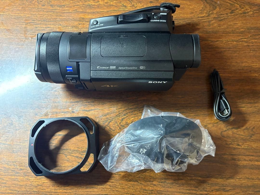 美品 SONY FDR-AX700 ビデオカメラ 本体