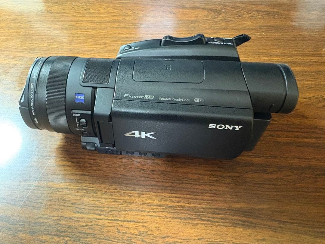 美品 SONY FDR-AX700 ビデオカメラ 本体