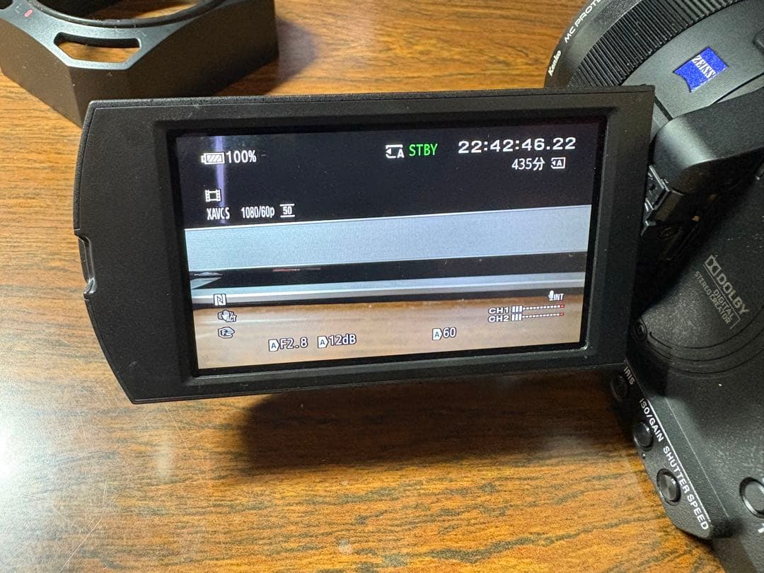 美品 SONY FDR-AX700 ビデオカメラ 本体