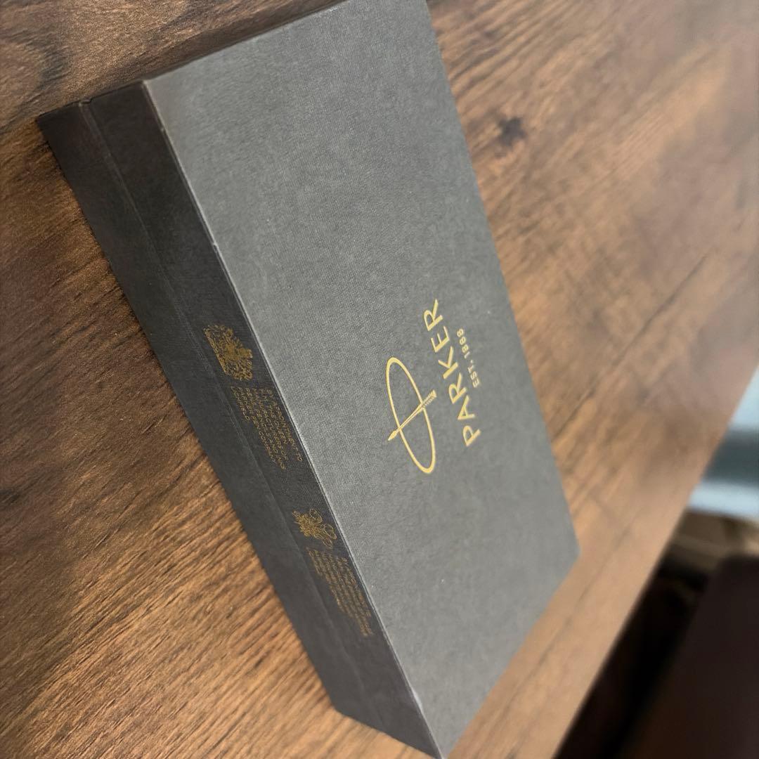 パーカー社製ボールペン 中字 インク黒 標準 ブラック