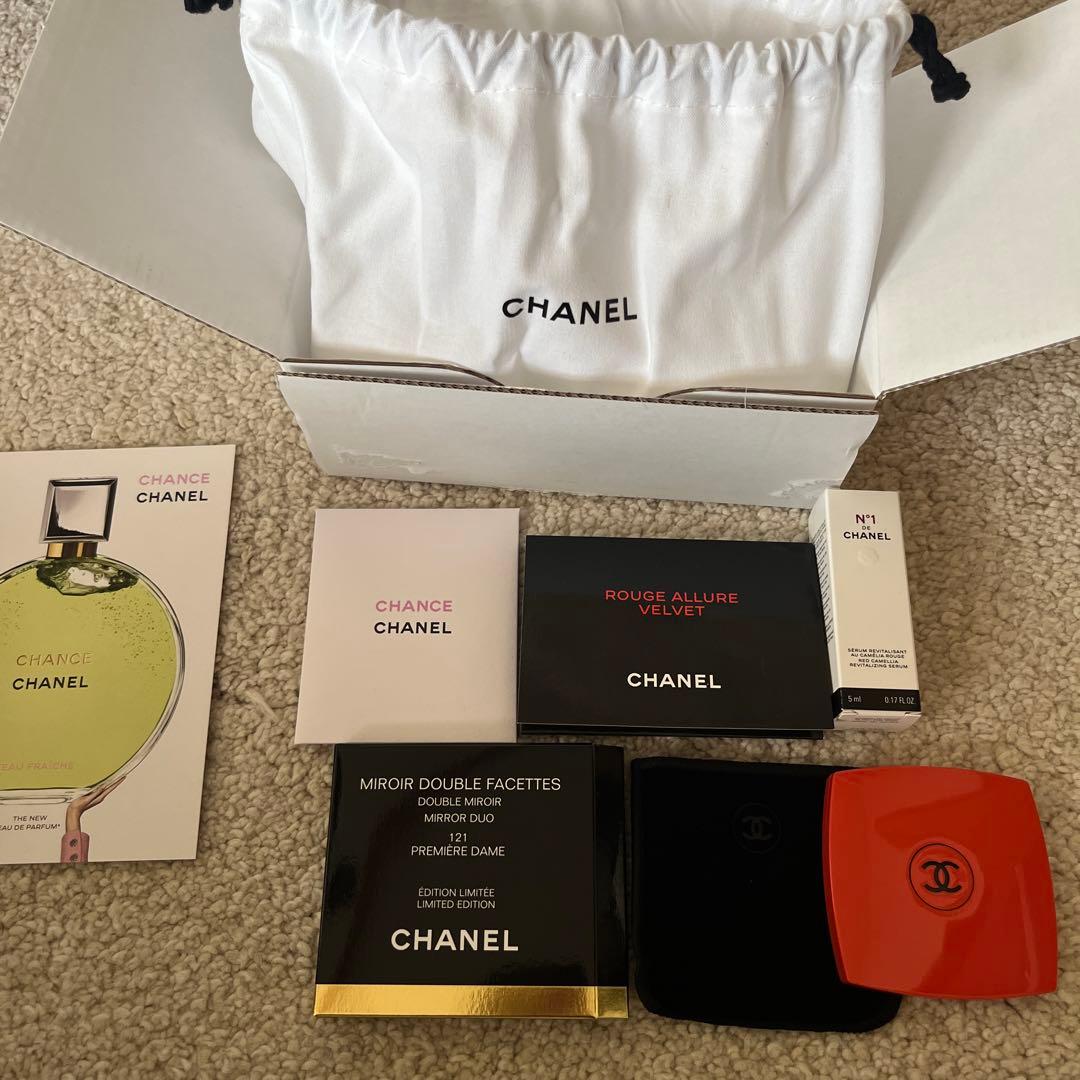 新品　巾着付き　Chanel シャネル ミロワール ミラー　121