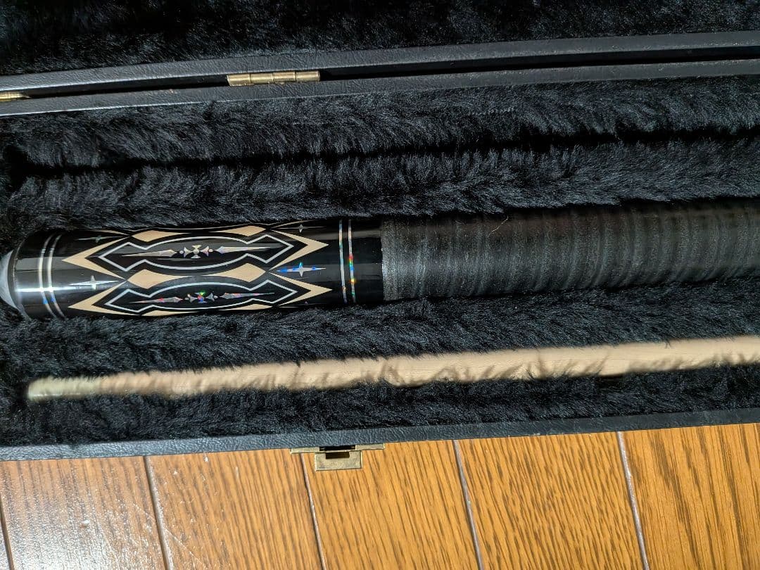 キューテック ビリヤードキュー （ケース付き）