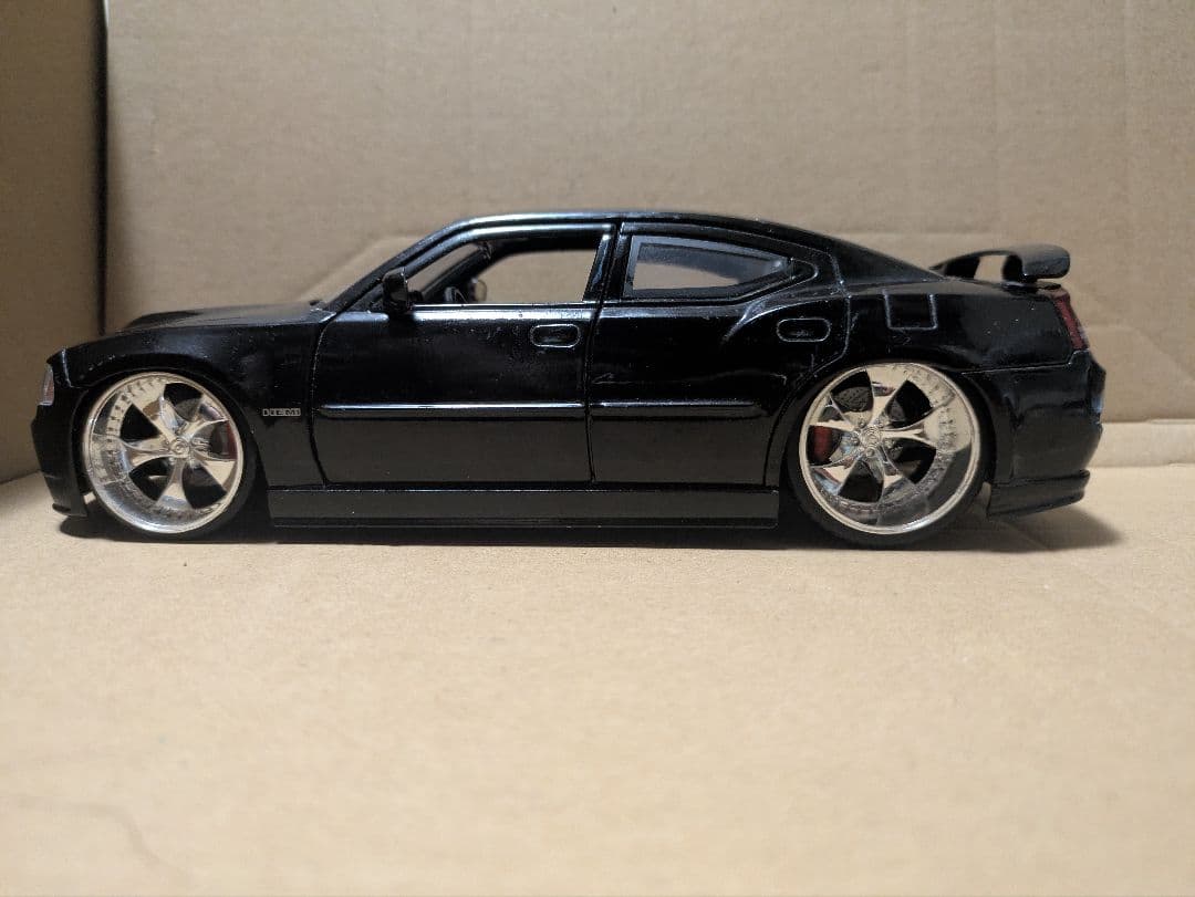 jada 2006 ダッジ・チャージャーSRT8　ビッグタイムマッスル　1/24