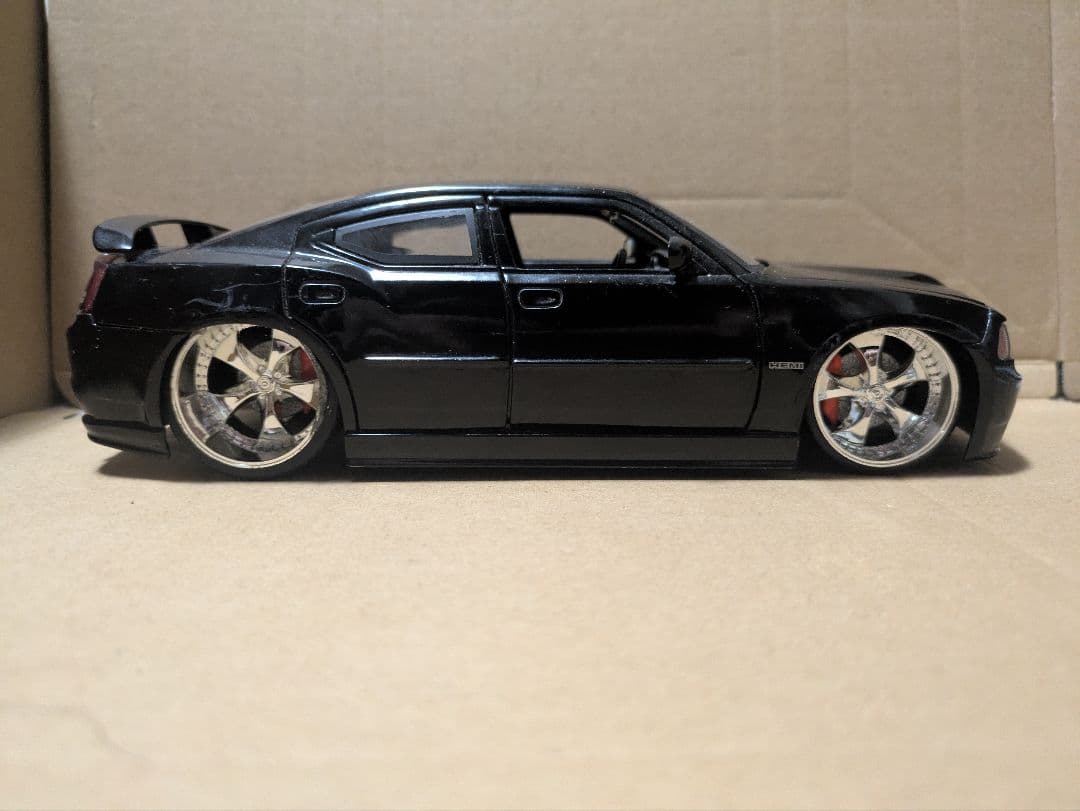 jada 2006 ダッジ・チャージャーSRT8　ビッグタイムマッスル　1/24